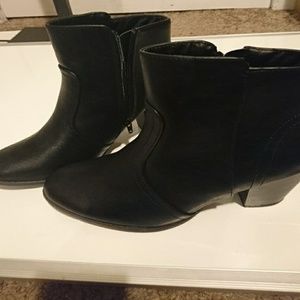 Kendal dream pairs 9.5 ankle boot